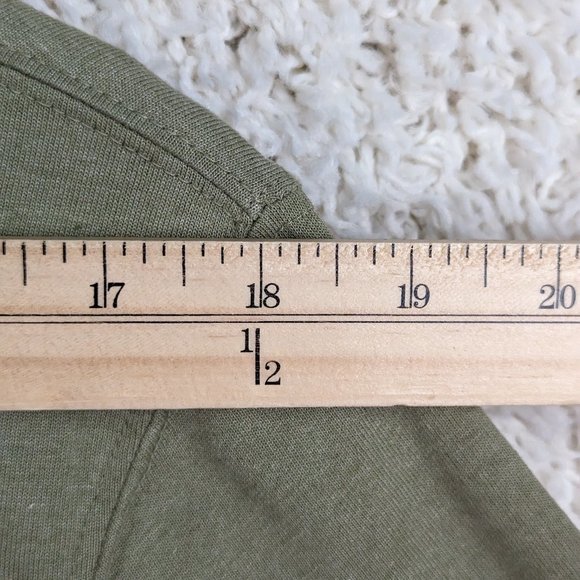 IZOD* Men's‎ Short Sleeve Crew Neck Straight Hem Pullover tee-Shirt~ Size Small - Picture 6 of 11